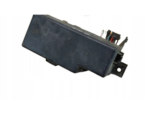 Pojistková skříňka 63564138 Nissan Navara D40 2008