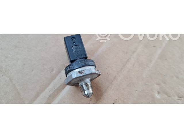 Топливная рампа 06J906054J Audi Q3 F3 для двигателя DSN