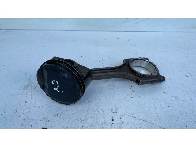 Поршень с шатуном Volvo V40 для бензинового двигателя 1.5