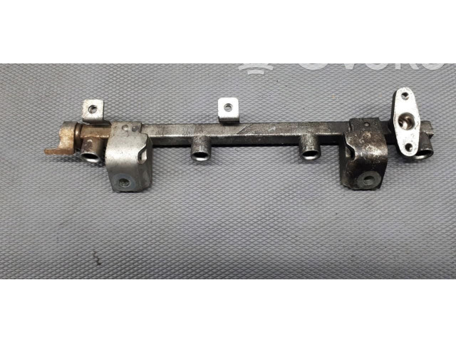 Vstřikovací lišta Daihatsu Feroza