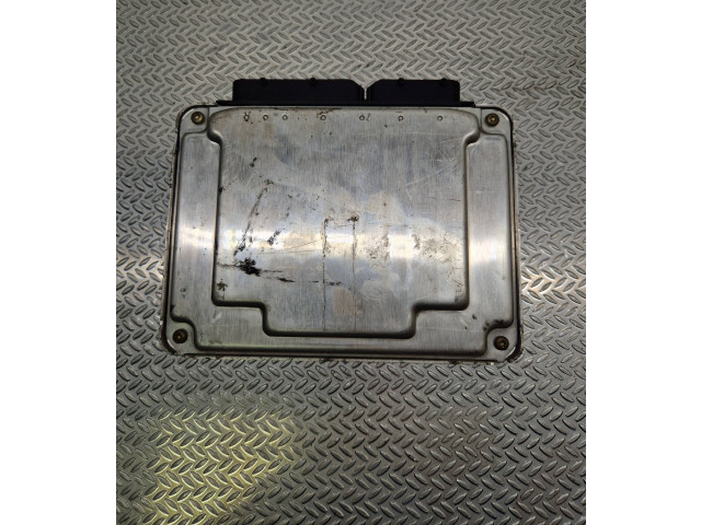 Блок управления двигателя 038906012CL, 28SA5110   Skoda Octavia Mk1 (1U)