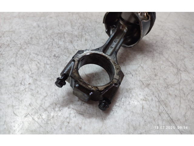 Píst Hyundai Santa Fe d4eb