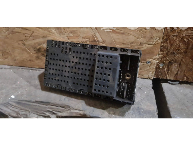 Pojistková skříňka 8645729 Volvo XC70 2003