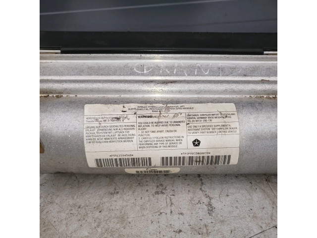 Подушка безопасности пассажира P55115945AD Jeep Grand Cherokee (WJ)