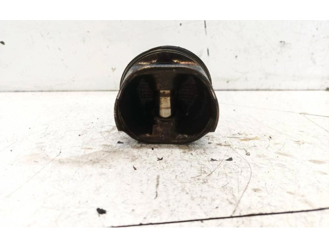 Поршень 0761472 Volkswagen Golf IV