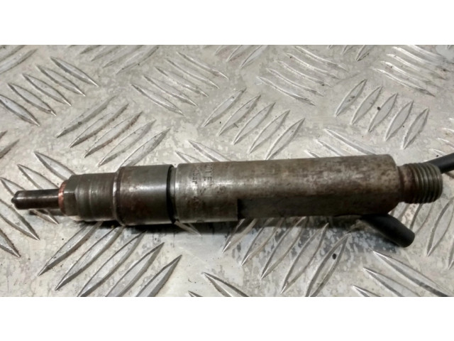 Vstřikovač 046130201E Audi A4 S4 B6 8E 8H pro naftový motor 2.5