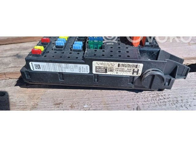   Pojistková skříňka 28017881   Volvo XC70 2006