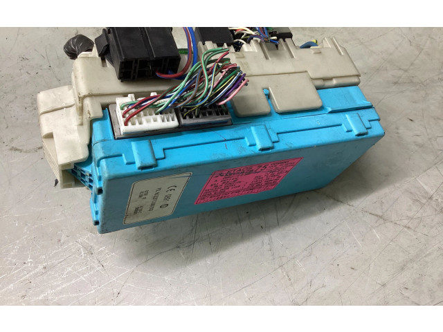 Блок предохранителей MR587875, G8C223M3C Mitsubishi Outlander