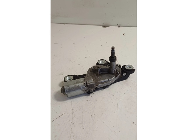 Моторчик заднего дворника 0390201588, 040125 Mazda 3 I