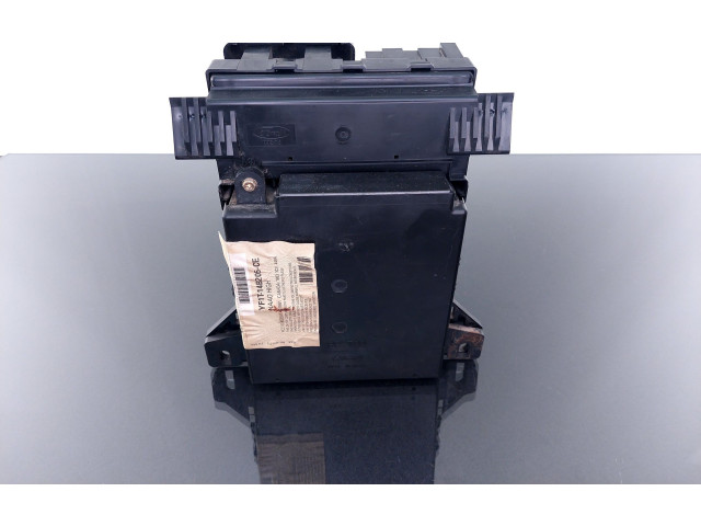 Блок предохранителей YF1T14A067AG, VF1T14B205CE Mercury Sable IV