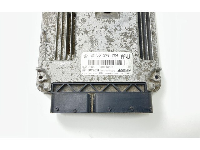 Блок управления двигателя 55578704, 0281017587   Opel Meriva B