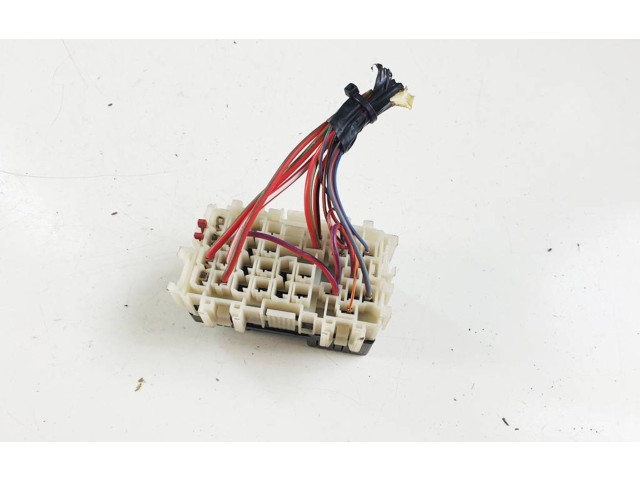 Блок предохранителей Volvo V70