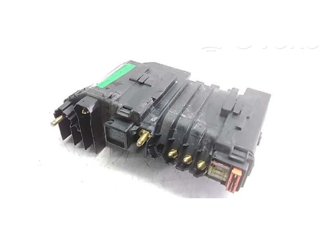   Pojistková skříňka 2215401350   Mercede-Benz S W221 2007