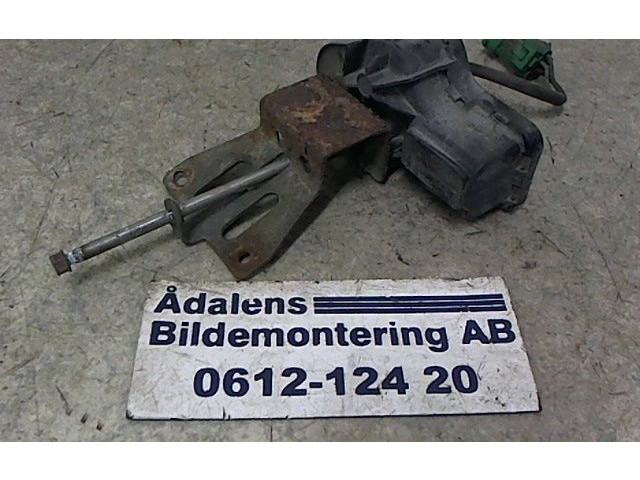 Моторчик стеклоочистителя G4560702, 0390206948 Saab 9-5