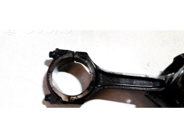 Píst Ford Mondeo Mk III pro naftový motor 2.0