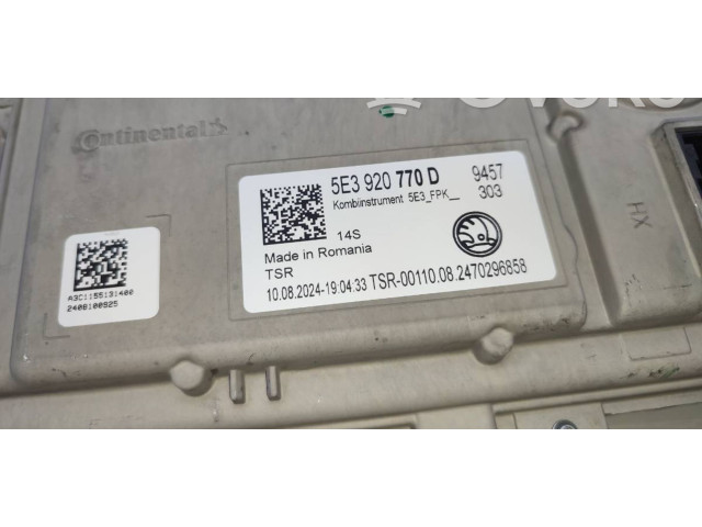 Панель приборов 5E3920770D Skoda Octavia Mk4