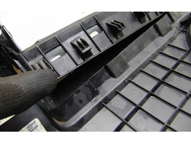 Подушка безопасности для колен P1NU89DX9AE Jeep Grand Cherokee