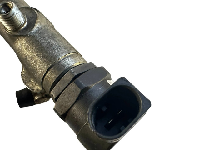 Vstřikovací lišta A6110700395, 0445214038 Mercedes-Benz C W203 pro naftový motor 2.2