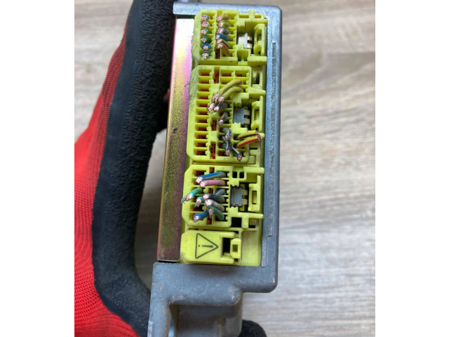 Блок подушек безопасности C10057K30A, 3321848 Mazda Premacy