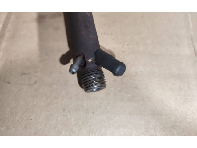 Форсунка 028130202p    Audi A3 S3 8L   