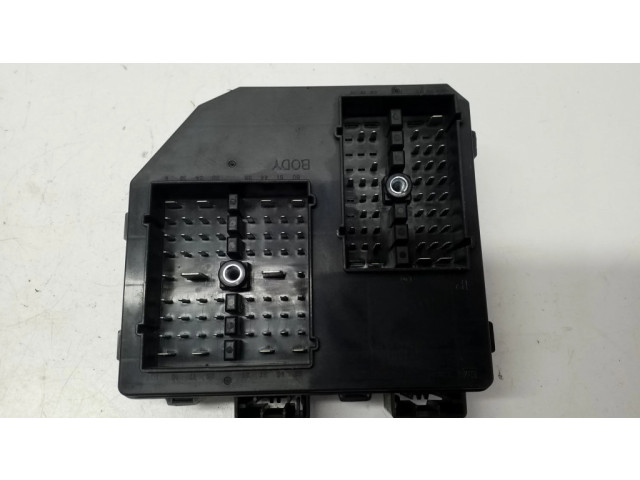 Pojistková skříňka 95202016 Chevrolet Captiva 2012