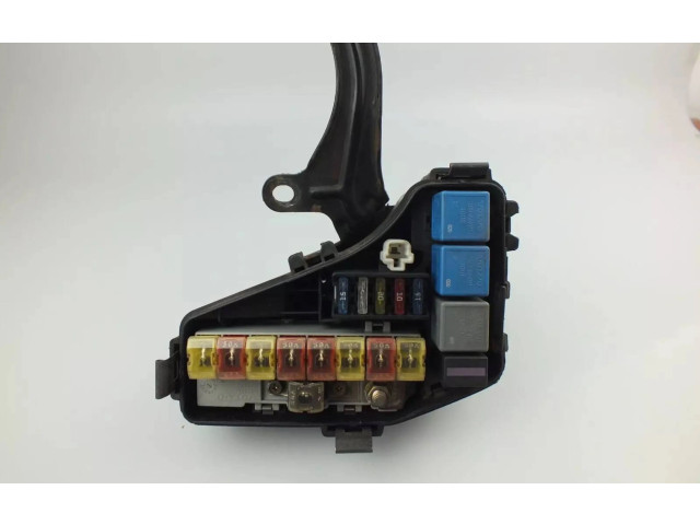 Блок предохранителей  9128576   Volvo S70  V70  V70 XC    