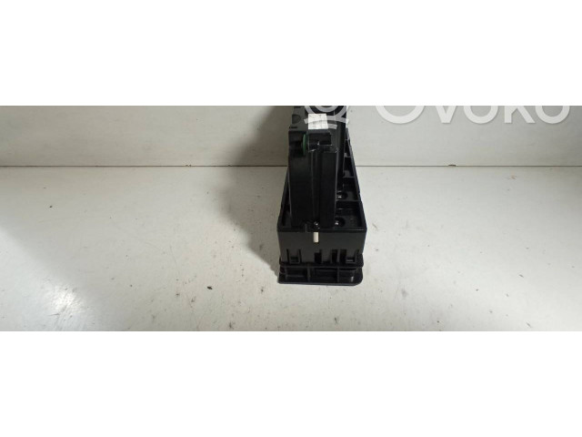 Блок управления климат-контролем 5047592, A069570   Saab 9-5