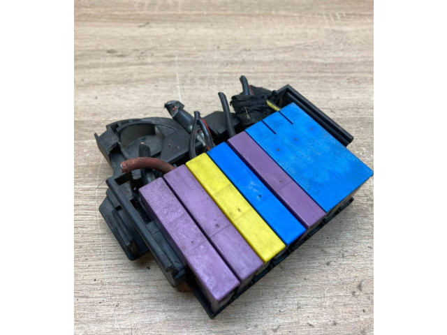 Pojistková skříňka 968566, 9685661 Opel Zfira A 1999