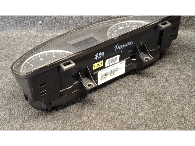 Přístrojová deska Volkswagen Tiguan 2013 5N0920873D