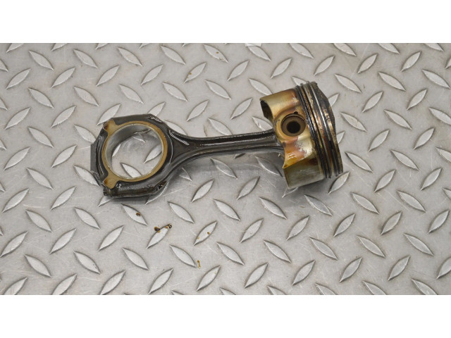 Píst 53236 Mercedes-Benz E W211 M 272.943