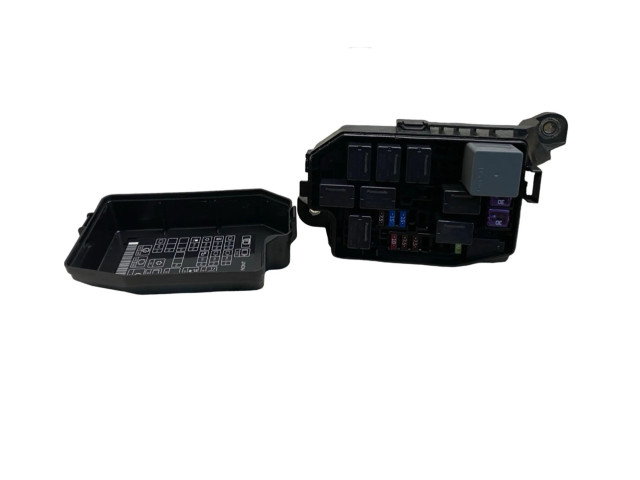 Блок предохранителей 0524NA, 3746NA Mitsubishi Outlander