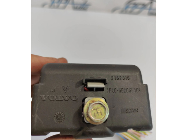 Блок предохранителей 9162316, P6A666206F104   Volvo S80    