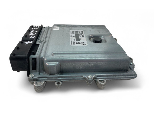 Блок управления двигателем Блок управления 31303095AC, 0281016616   Volvo V70