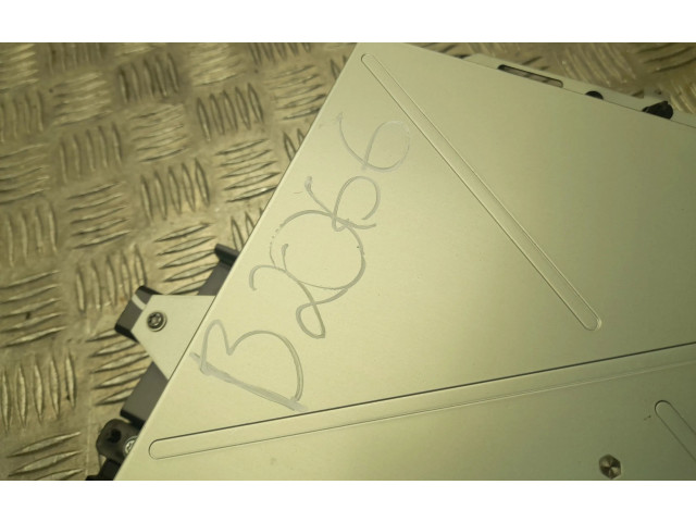 Дисплей 100477715K, B2066 Tesla Model S