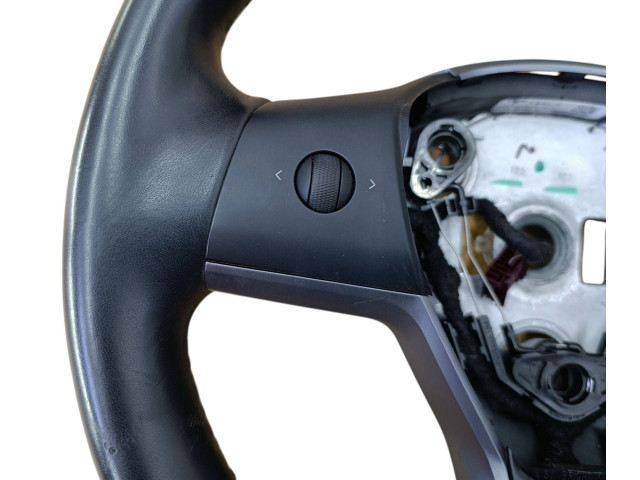 Руль Tesla Model 3 2017 - года 108568200B, 110532400G