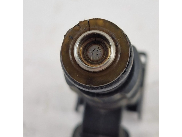 Форсунка 9260930006 Hyundai Getz для бензинового двигателя G4REE 1.4