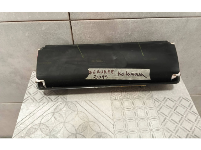 Подушка безопасности для колен P68289570AD Jeep Grand Cherokee