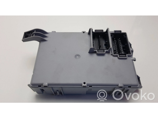 Блок предохранителей 01368892080, 28290405 Citroen Nemo