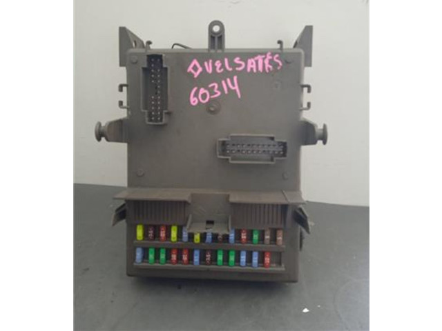 Pojistková skříňka 8200004201E, 8200283817A Renault Vel Satis 2003