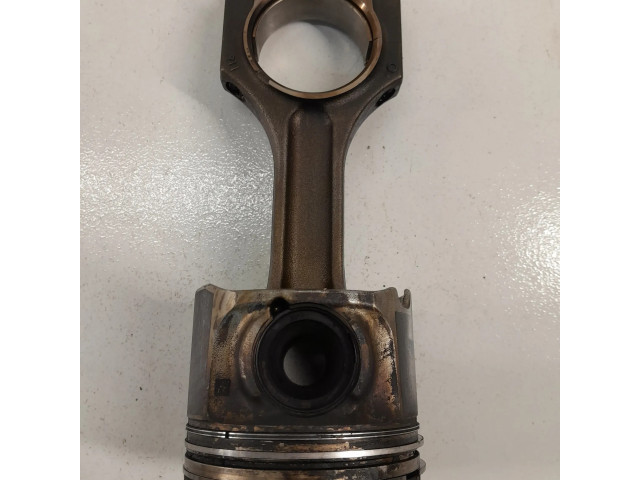 Píst NOCODE BMW X5 F15 pro naftový motor 3.0