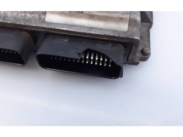 Блок управления двигателя 237106724R, 5173269741 Dacia Lodgy