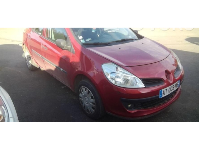 Ручка стеклоочистителей 8201590631 Renault Clio III