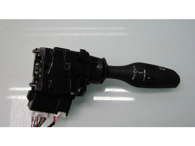 Ручка стеклоочистителей