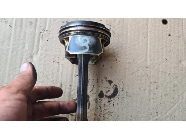 Píst 7586491, 7610295 BMW 7 F01 F02 F03 F04 pro benzínový motor 0.7 N55B30A Benzinas