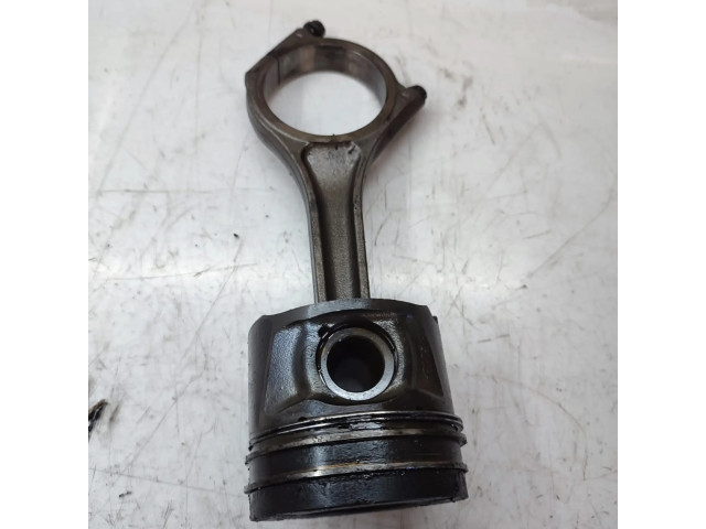  Поршень с шатуном    Land Rover Discovery 3 - LR3 для дизельного двигателя 2.7