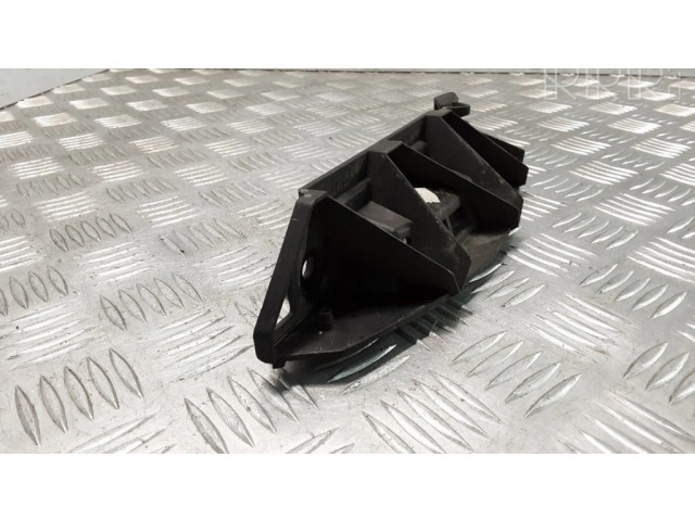 Задний держатель бампера