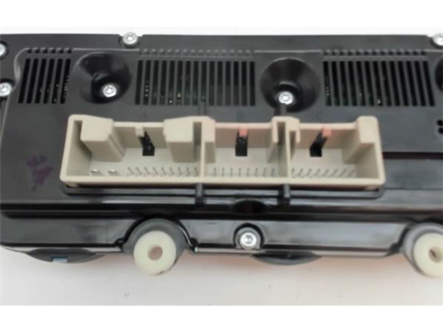 Блок управления климат-контролем 74641470, 14020652   Ford Focus