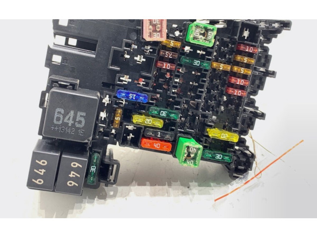 Блок предохранителей 5Q0937615C Volkswagen Golf VII