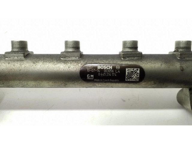 Топливная рампа 0445214174 Chevrolet Captiva 2.0