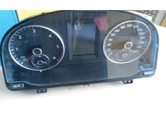 Панель приборов 2K5920876F, 2K5920876F Volkswagen Caddy